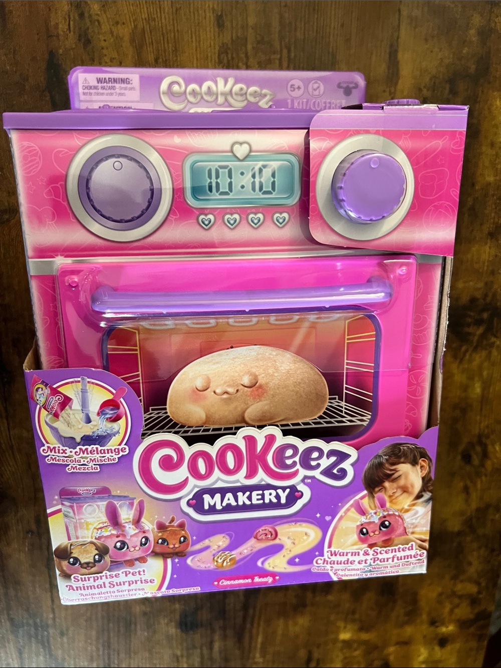 Brand New Never Opened Cookeez Makery 2021